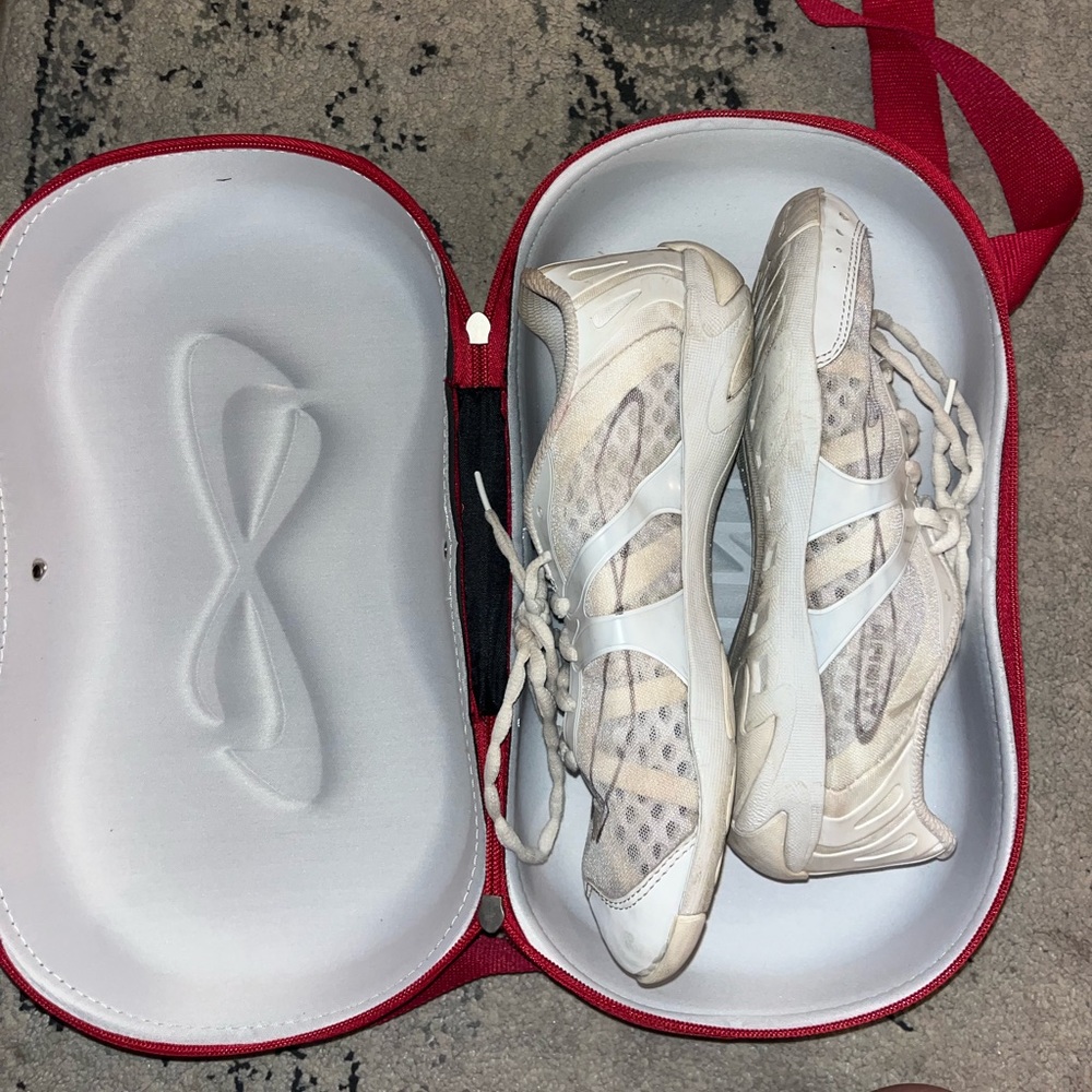 Nfinity cheer shoes size 9